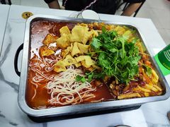 -在巷子里的烤肉店·螺蛳粉烤鱼·牛蛙(和美城店)