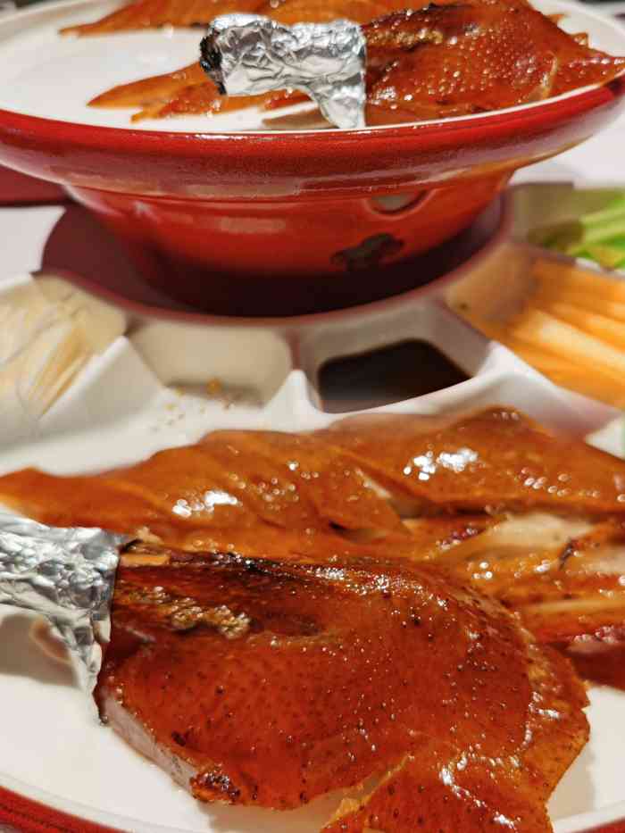 大鸭梨烤鸭(高新仁和新城店)-"菜品比较精致,就是偶尔烤鸭等的有点久