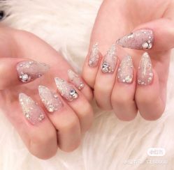 -Pink You美甲洗眉纹绣定制中心
