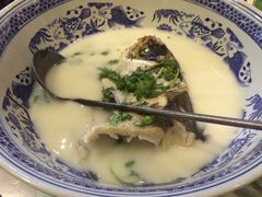 -南京金牛湖巨碗鱼头