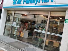 -全家便利店(宜山路站店)