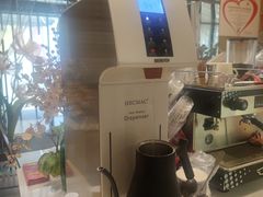 -新华里咖啡书吧(新华书店小寨店)