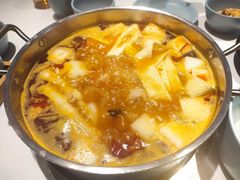 酸汤猪手火锅-小街猪手(团结湖店)