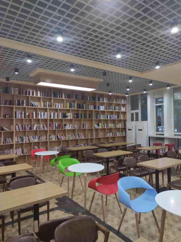 三江学院东区食堂-"好饿啊好饿啊大晚上又想起来白天在食堂里吃.