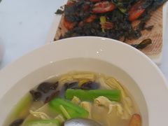 -泉龙渔村·粤式早茶·金牌烧鹅(中山三乡店)