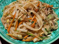 -包整·丝娃娃(一览甲秀楼风景店)