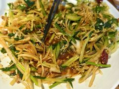 -关东小磨东北菜(上海长风大悦城店)