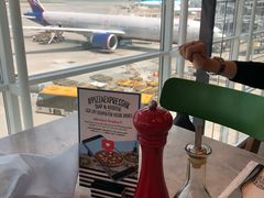 -Pizza Express(机场T1店)