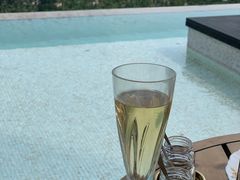 -瑰丽酒店·海吧·天际下午茶·现场DJ·天台酒吧