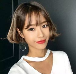 -苑苑发型设计