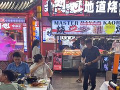 -刘姐啤酒鱼民族演艺餐厅(西街总店)