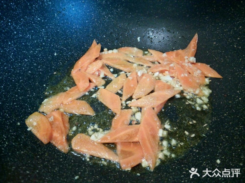 好吃到爆，家常素小炒，连吃三盘不过瘾！