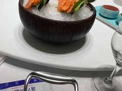 挪威三文鱼刺身-红鼎豆捞·非遗鲍皇汤火锅(宝丰路店)