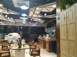 -PE SALON