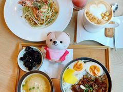 鮮果草莓氣泡飲-Dazzling Cafe 蜜糖吐司专卖店