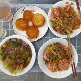油烟也偏少健康。真的自己做了菜才发现中餐是真的难做！