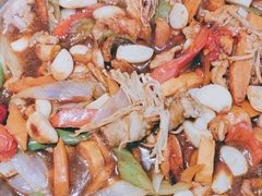 -黄记煌三汁焖锅(新佳丽江汉路店)