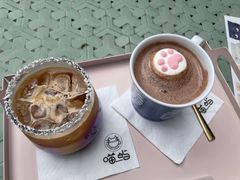 -喵屿·大理花园猫咖