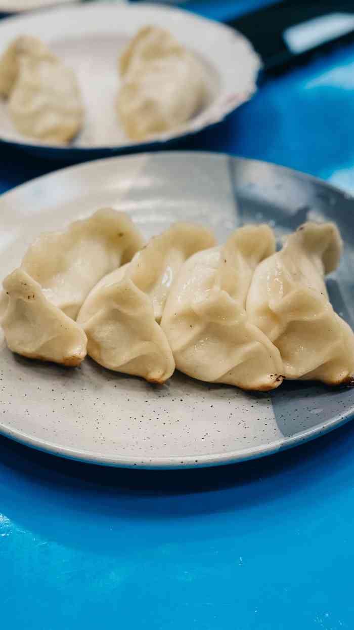 阿年锅贴(隆昌路店)-"休息天有时间来排阿年锅贴,8点半,前面有.