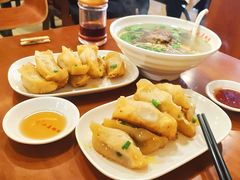 -小姜锅贴(凤凰街店)