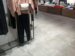 -URBAN REVIVO(西安Momopark店)