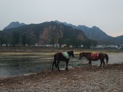 -百里峡七彩艺术小镇