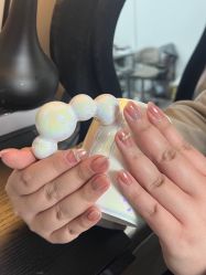 -芊屿芊浔美甲