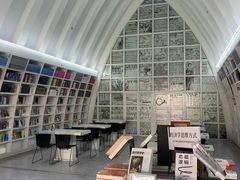 -钟书阁(松江泰晤士小镇店)