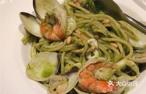 Pesto Seafood Pasta