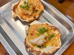 炭烤扇贝-傅记烤焰所盆盆蟹·鹤岗小串·炭火烤鱼