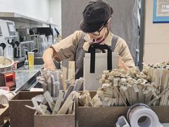 -喜茶(上海淮海中路渔阳里店)