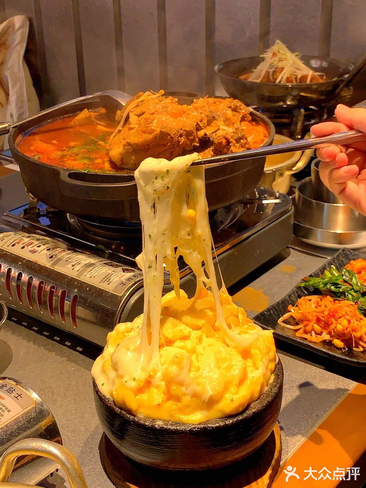 几乎是每桌必点菜 ️牛肠、牛心、大小肠、年糕等等