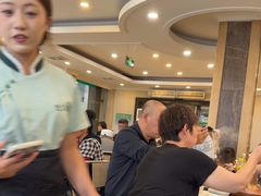 -迎宾楼(解放西街店)