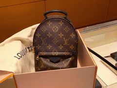 -LV路易威登(德基广场店)