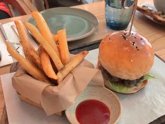 特制牛肉汉堡-EN SPACE恩空间