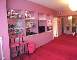 -Pink You美甲美睫纹绣定制中心