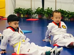 -金载勋跆拳道场(玲东花园店)