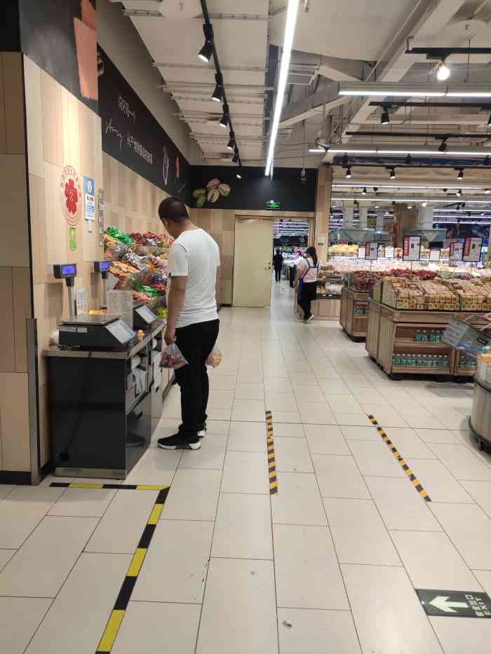 永辉超市(华阳城店)-"喜欢周内来超市逛主要是人少……车厘子的价.