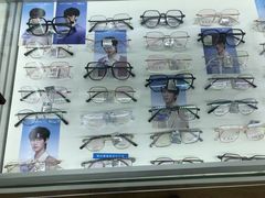 -翰佐蔡司小乐圆·依视路星趣控·暴龙眼镜折扣店