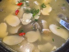 姬松茸炖鸡-妈妈的味道(和顺古镇店)