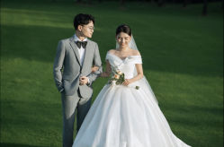 -莫兰迪婚纱摄影