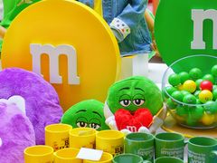 -m豆巧克力世界(上海世茂广场店)