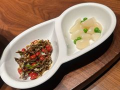 小鱼干花生米-喜鼎海胆水饺(东港店)