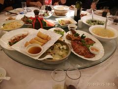 -品悦酒店(三林古镇店)