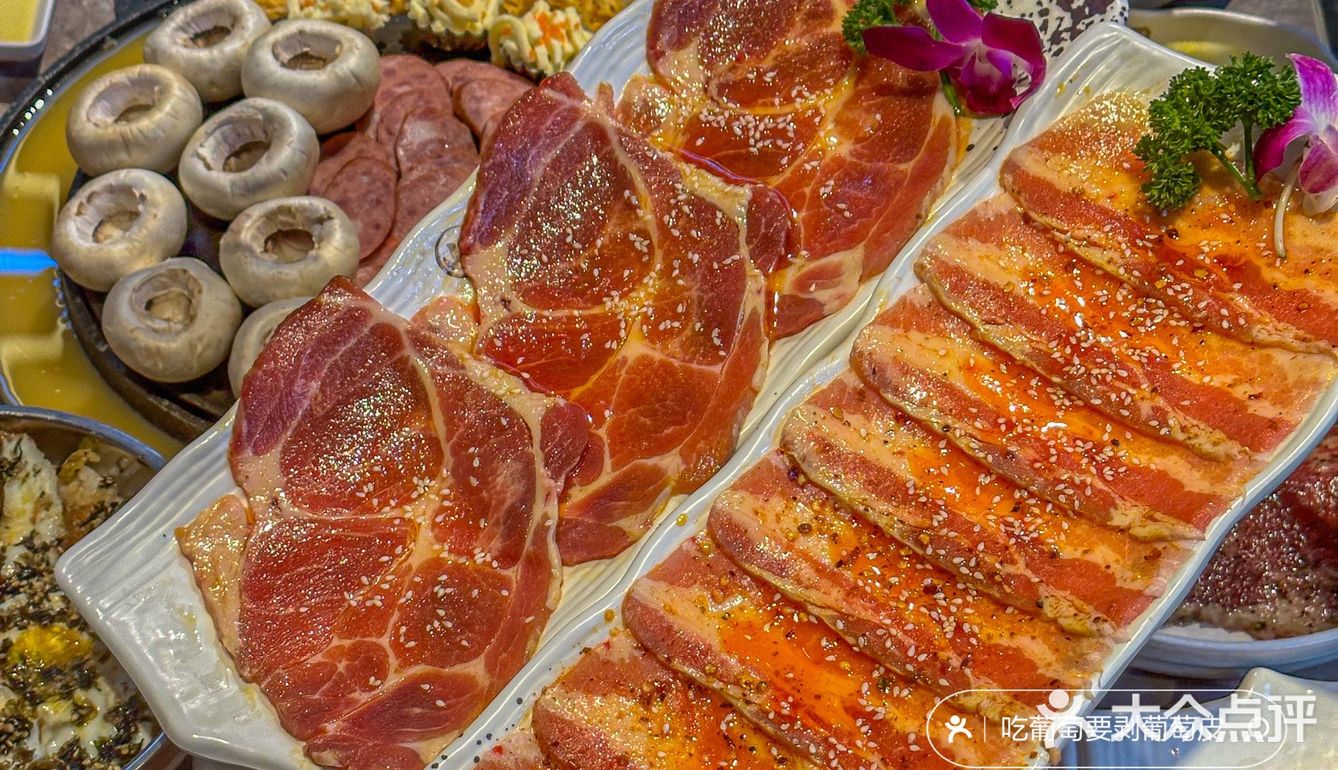 吃烤肉还得是东北的‼️包肉小饼隐藏吃法get