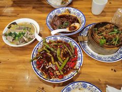 -杨三孃跷脚牛肉(西外棕榈岛店)