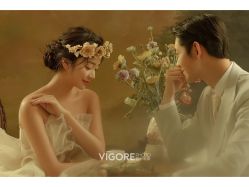 -雪中彩影婚纱摄影·微光艺术中心