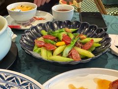 怀旧家乡腊味炒芥兰-誉八仙粤菜(万象天地店)