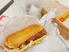 卤辣板烧鸡腿堡-麦当劳(轻轨曹杨路店)