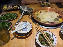 -洱火云南酸菜牛肉火锅(石景山当代商城店)